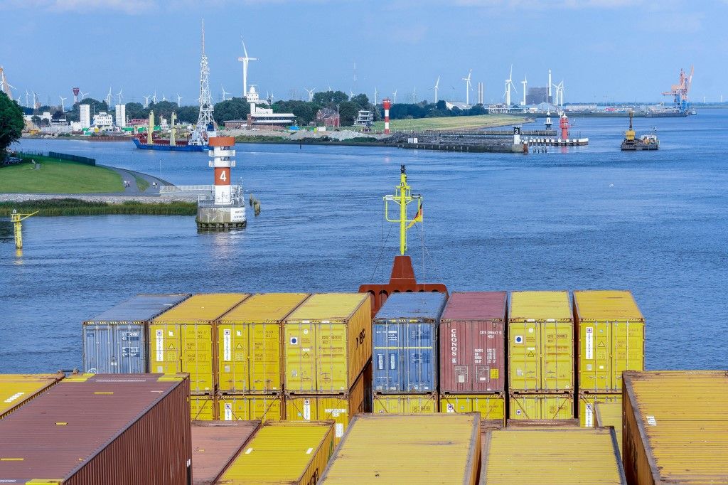 cargofreighters cruising the NOK