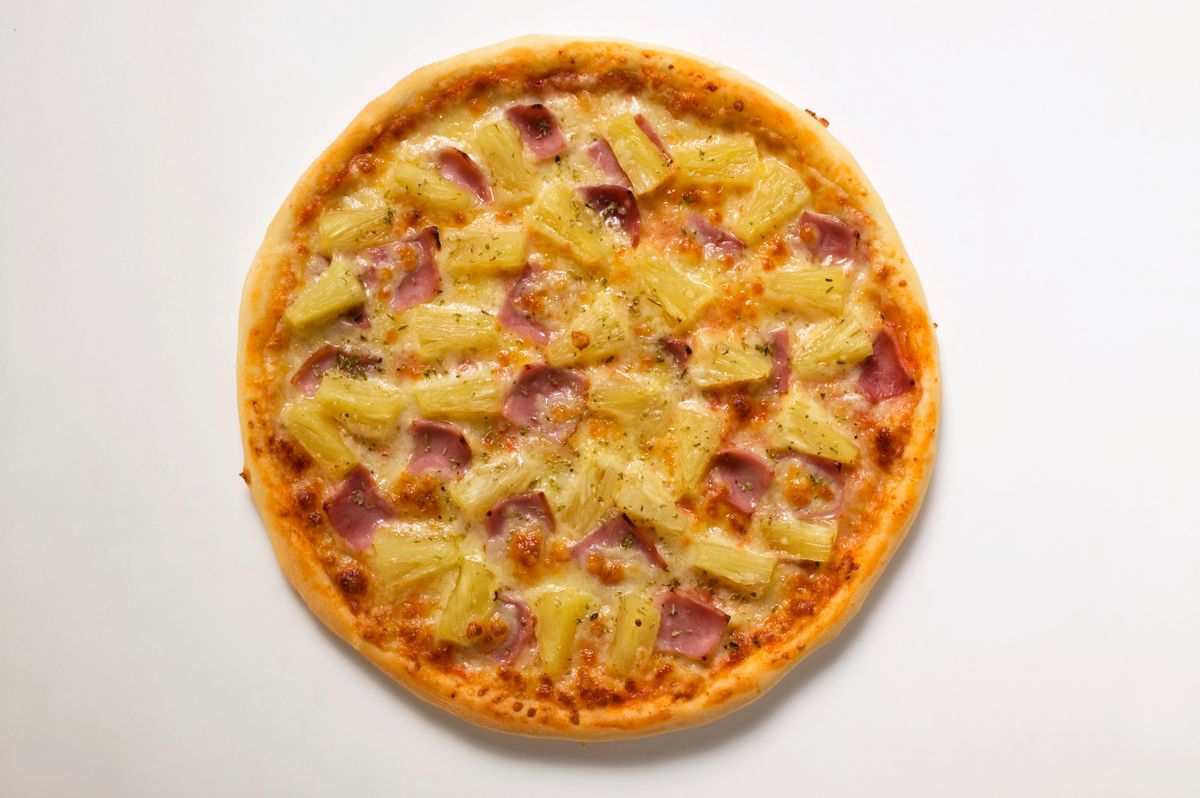 Hawaiian pizza with ham and pineapple