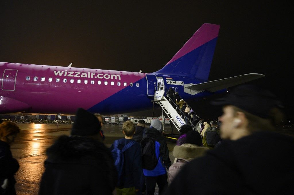 Airlines At Warsaw Chopin Airport.