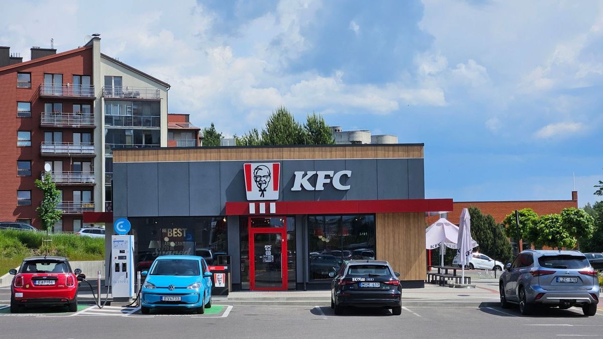 KFC: már száz helyen működik a népszerű csirkéző, mutatjuk, hol nyitnak új üzletet 