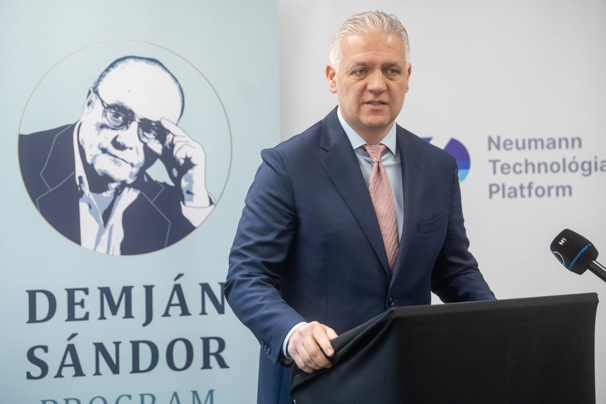 SZABADOS Richárd