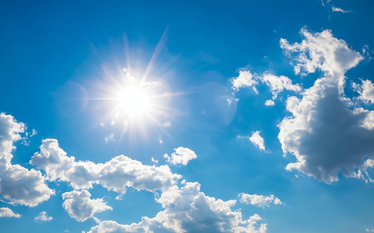 Brightening,The,Puffy,Clouds,With,The,Sun.,Sky,Perspective.,Gorgeous, melegrekord