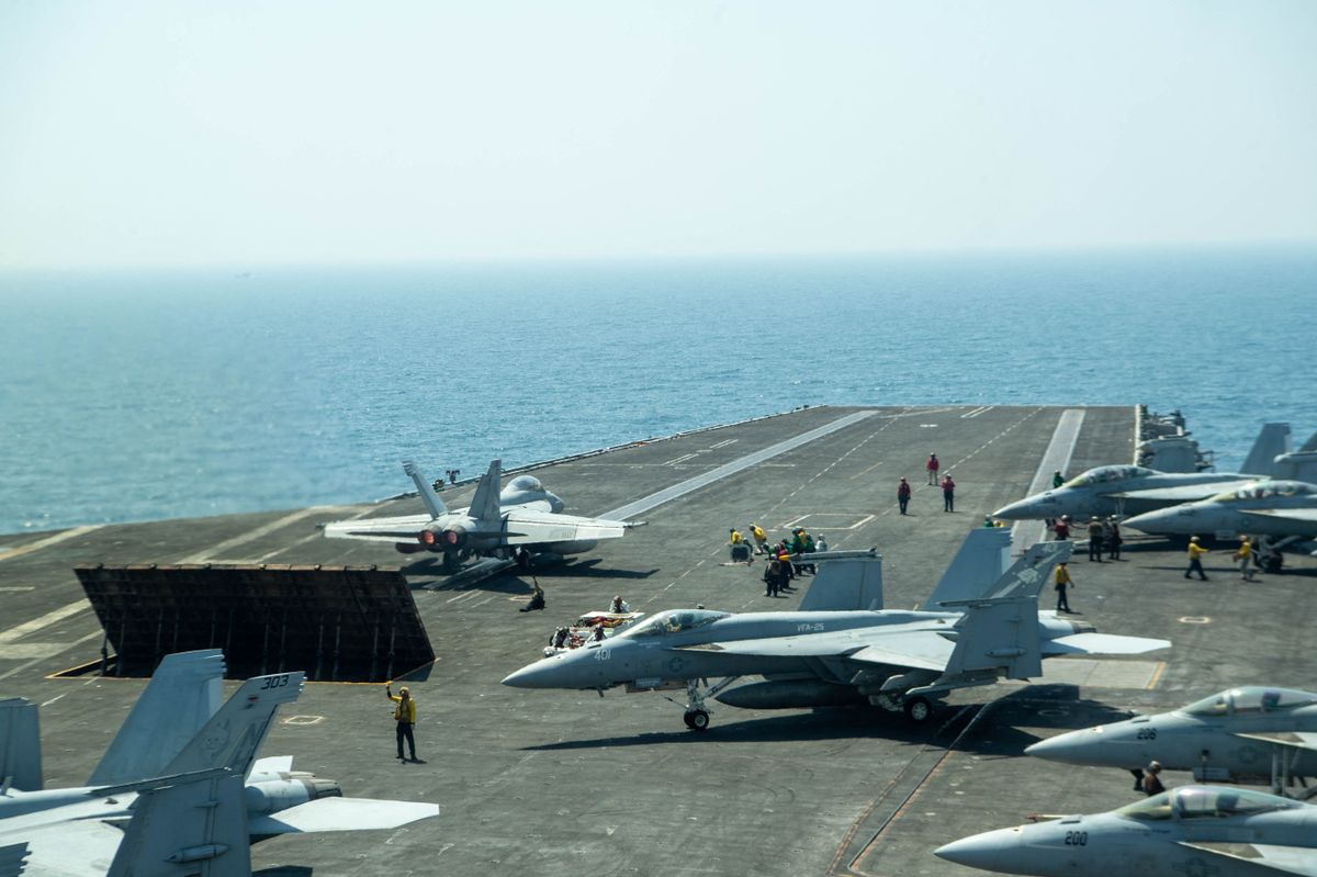 USS Theodor Roosevelt arrives in the operational area of the US 5th Fleet
Amerikai Egyesült Államok