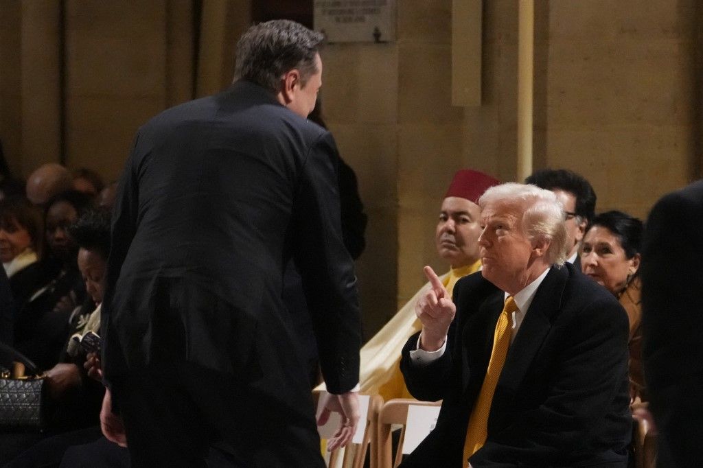 Musk  
A leggazdagabbak Amerikában sem lesznek mindig kormánytagok, Elon Musk azonban – akire Donald Trump mutat –, igen