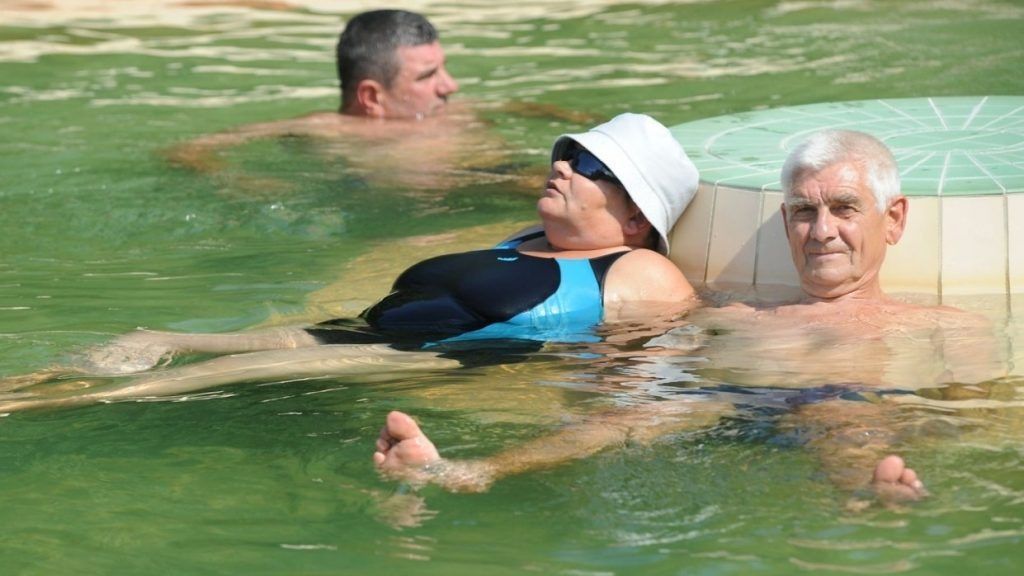Gyógyfürdő, nyugdíjasok