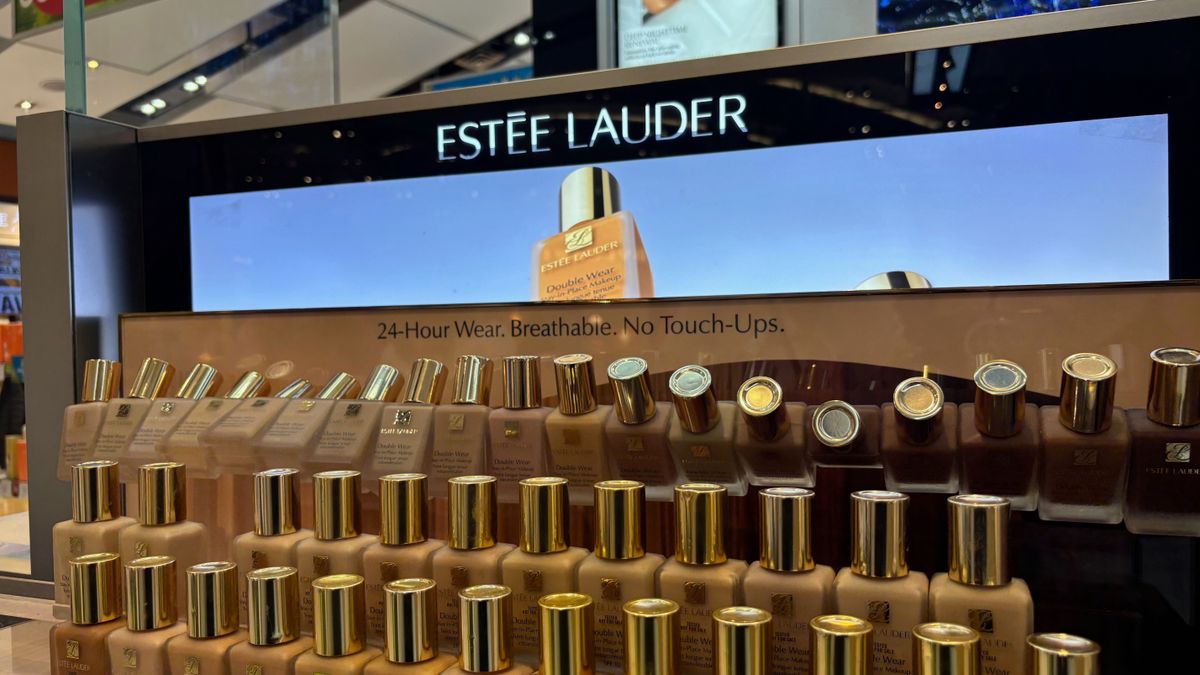 Hatalmas veszteségről számolt be az Estée Lauder 