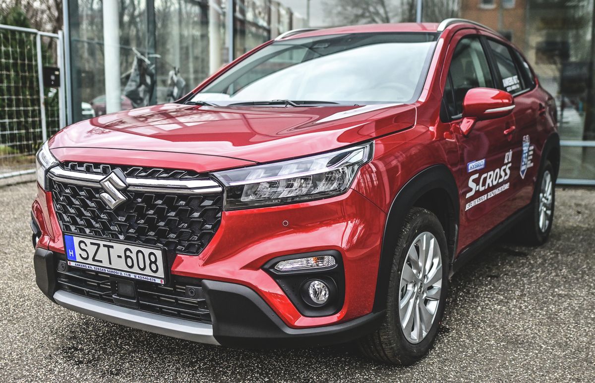 Hatalmas mérföldkőhöz ért az esztergomi Suzuki-gyár: elkészült az ötszázezredik hibrid modell