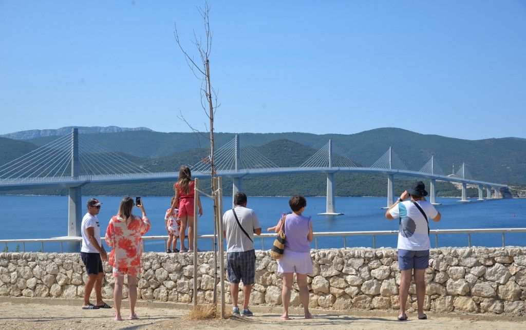 horvát híd peljesac