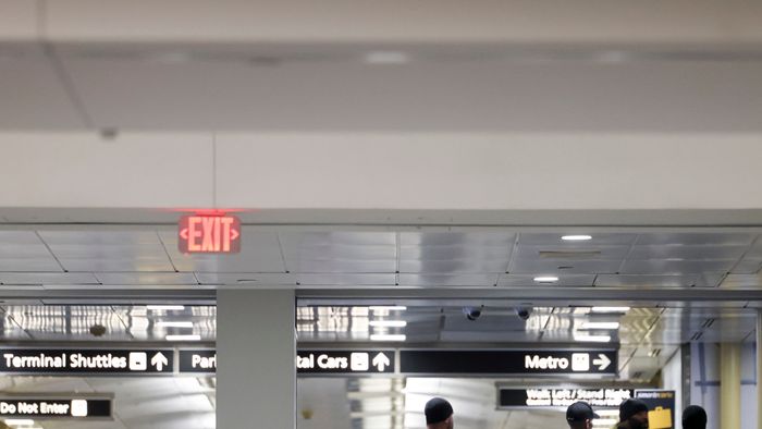 Police special response officers sat Ronald Reagan National Airport.
