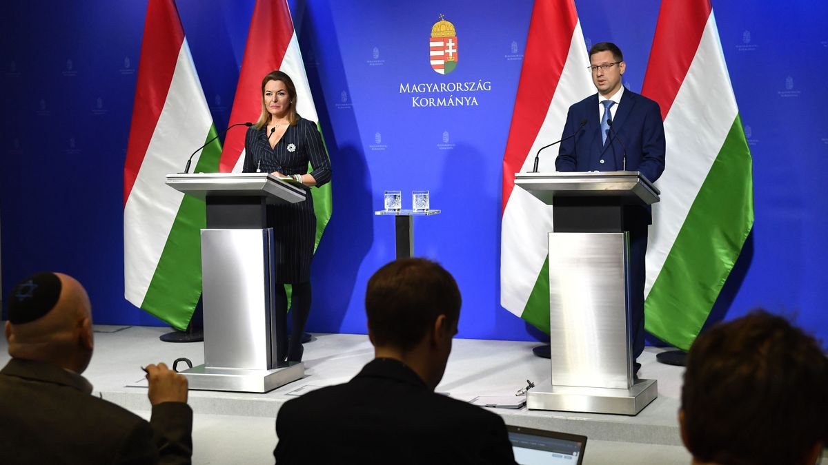 GULYÁS Gergely; VITÁLYOS Eszter
kormányinfó