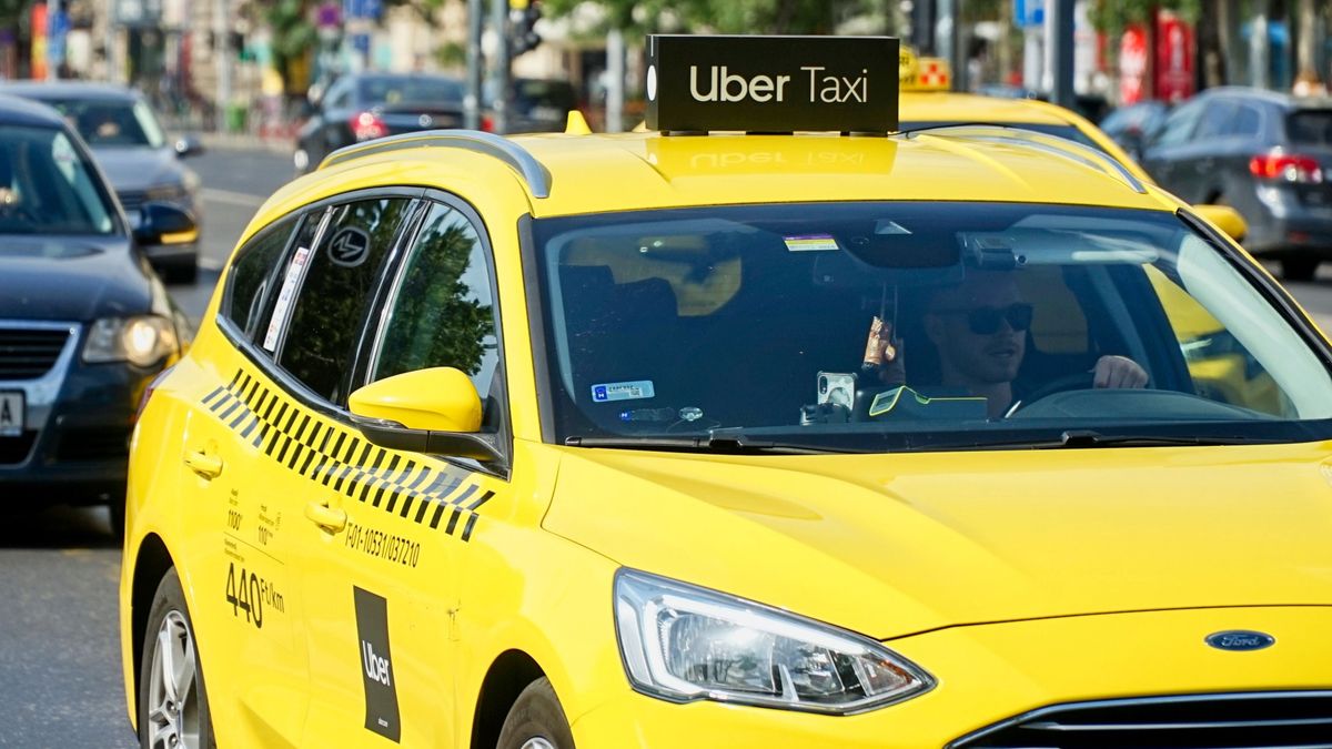 Budapest,,Hungary,-,July,7,,2024:,Yellow,Ford,Uber,Taxi