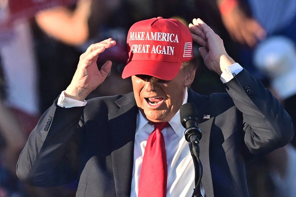 Republican presidential candidate Donald Trump holds election campaign rally