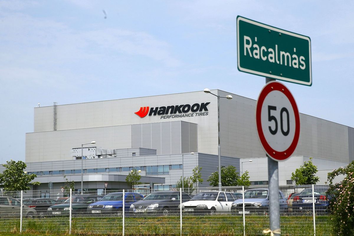 Hankook: bővítik Magyarország egyik legnagyobb gyárát: ez már az elektromos járművek hatása