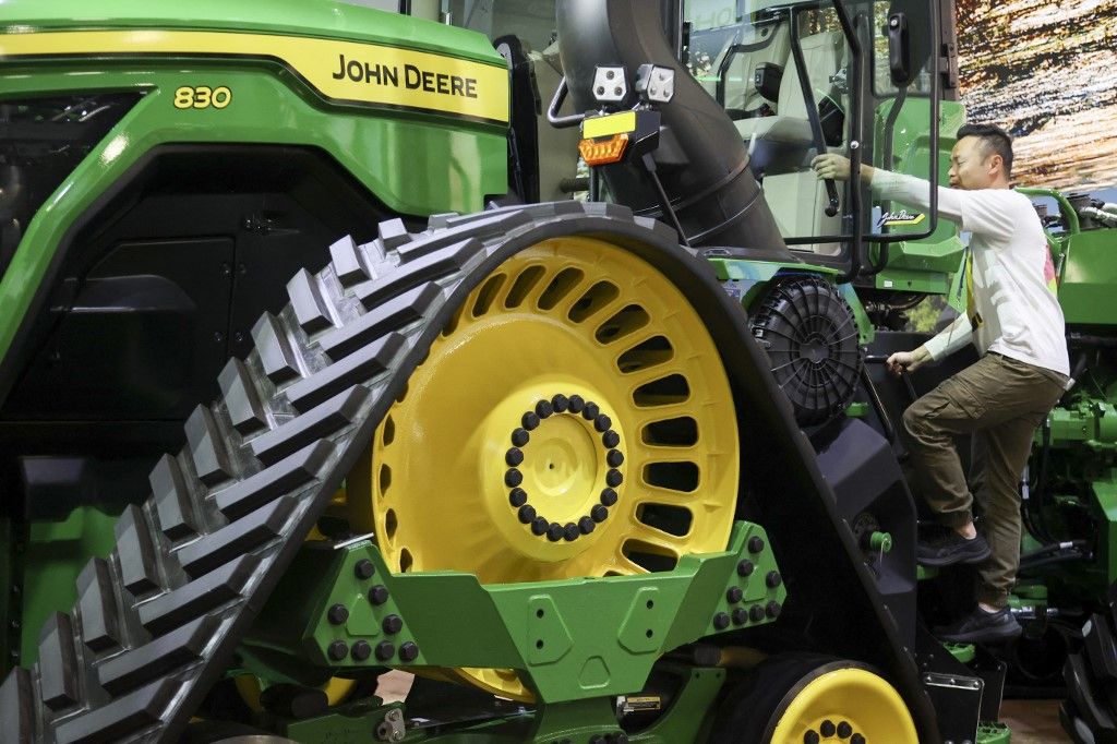 Deere Consumer Electronics Show (CES)