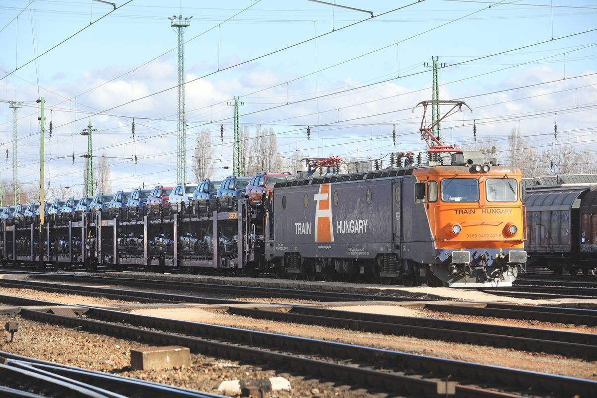 tehervonat_LUS_8537, külkereskedelem