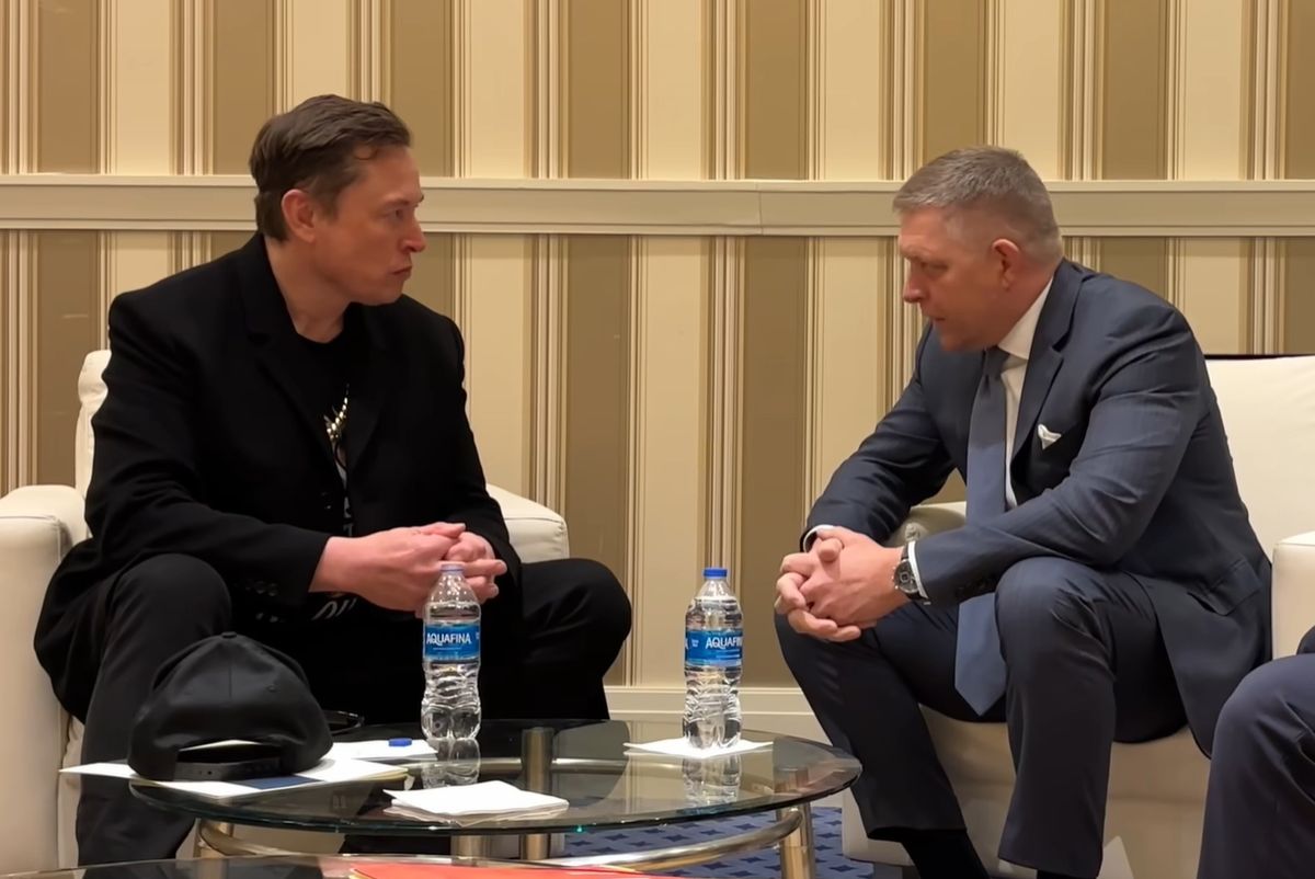 Robert Fico, Elon Musk, CPAC 
Robert Fico nagy titkot árult el: Elon Musk új Tesla-gyárat épít – most kell észnél lennie Magyarországnak