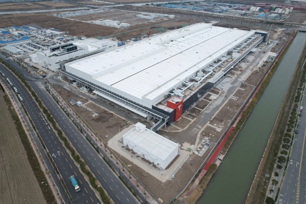 Musk  Megfactory 
CHINA-SHANGHAI-TESLA-MEGAFACTORY-TRIAL PRODUCTION (CN)