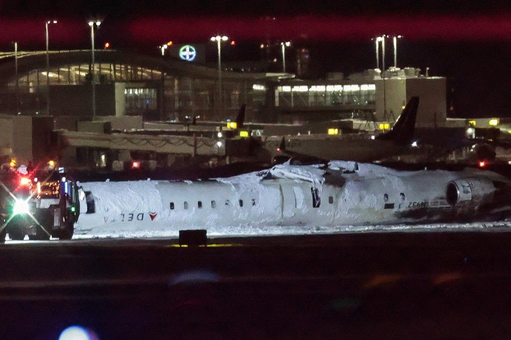 Delta Air Lines plane crashes at Toronto Pearson Airport Torontói repülőgép-baleset