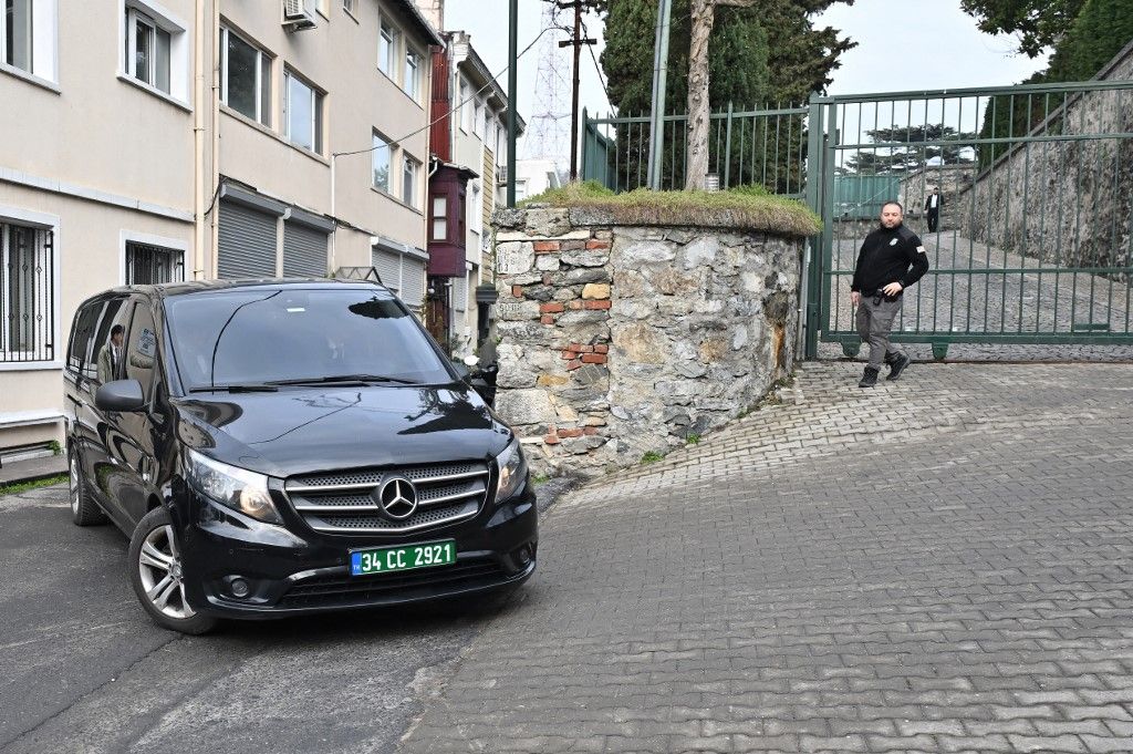 Russian delegation arrives at US Consulate General residence in Istanbul
amerikai orosz tárgyalás
Egyesült Államok Oroszország
orosz-ukrán háború
szankciók