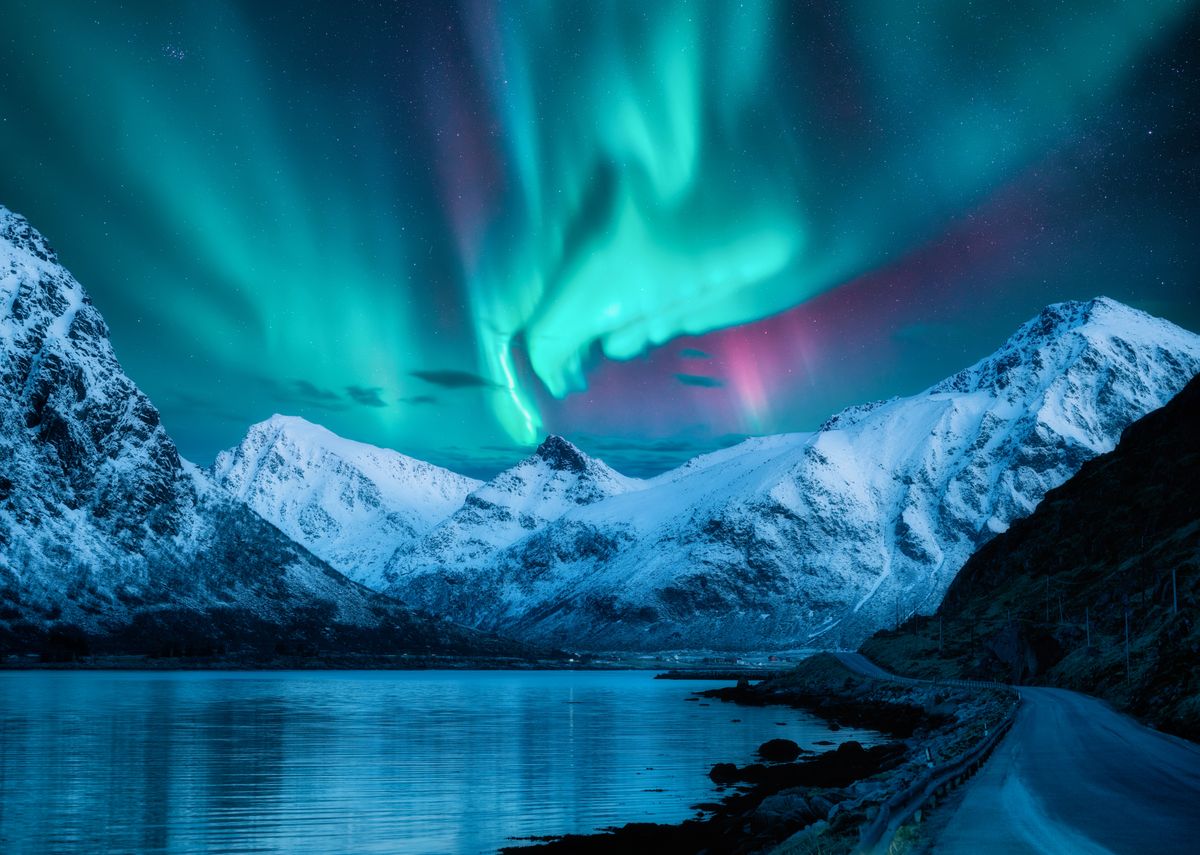 Northern,Lights,Over,The,Snowy,Mountains,,Frozen,Sea,,Reflection,In Amerika Oroszország Északi-sarkvidék Északi-sark