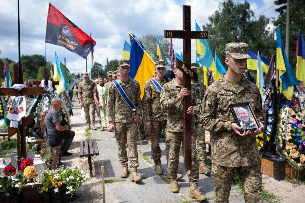 ukrán katonák temetés