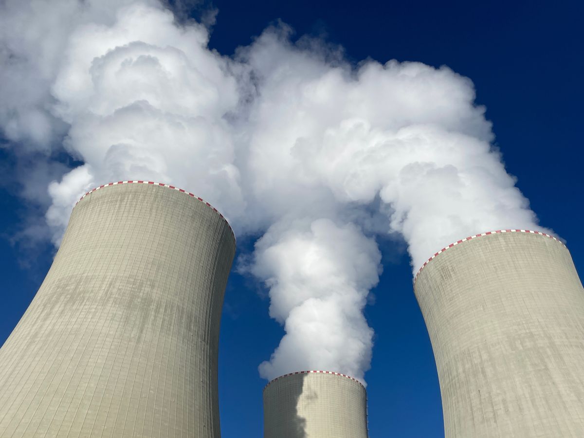 Újabb orosz atomerőmű épül, Cooling,Towers,In,Temelin,Nuclear,Power,Plant,In,The,Czech
