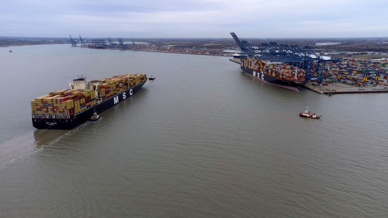 Amerikai külkereskedelem: a "Trump-hatás" felnagyította a hiányt decemberben, az elnök a fordítottját szeretné elérni Container Shipping As Red Sea Crisis Raises Supply Chain Worries