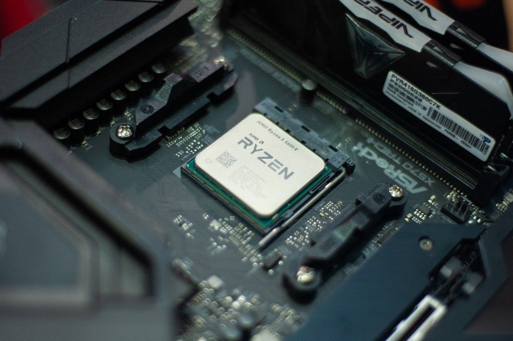 SOFA The Exhibition 2021 Fair - Final Day, amd,