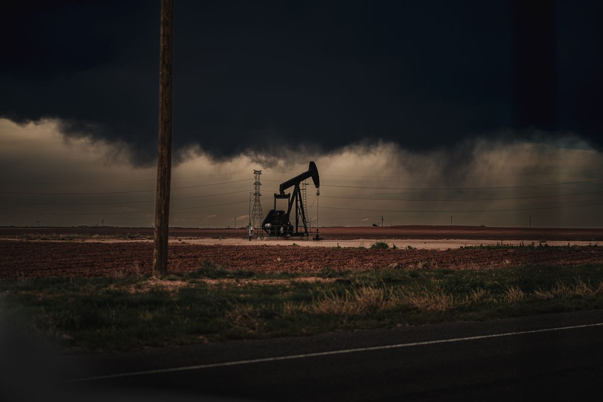A,Photo,Os,An,Oil,Rig,In,Action,During, olaj, opec, opec+
