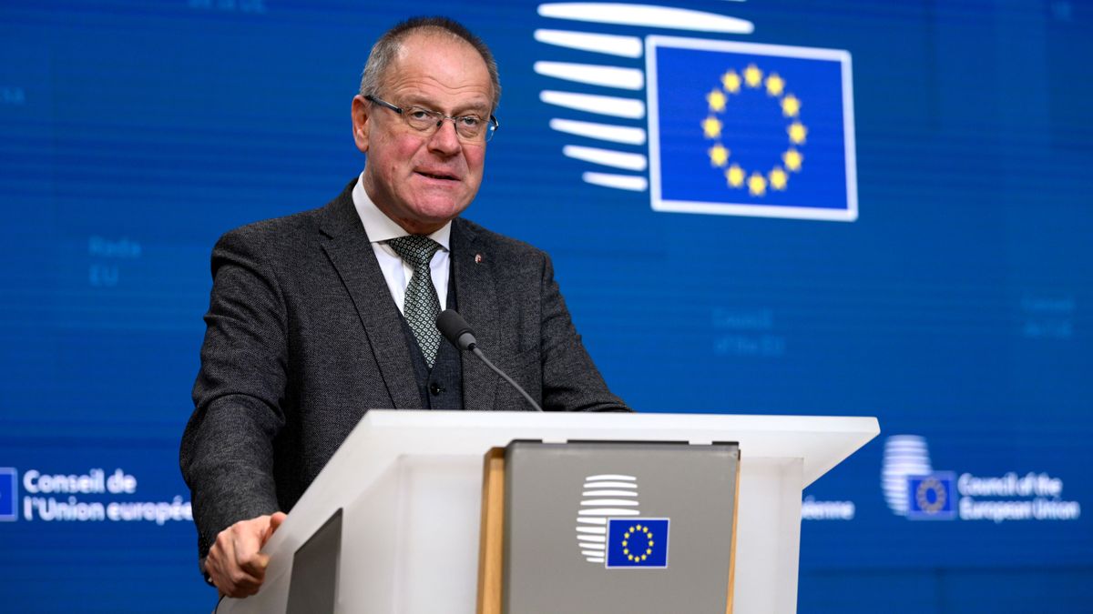 Navracsics Tibor közigazgatási és területfejlesztési miniszter
EU kohéziós politika, Brüsszel