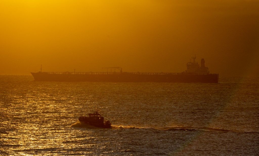Unmaneuverable oil tanker in Sassnitz orosz olaj tankerek lefoglalása