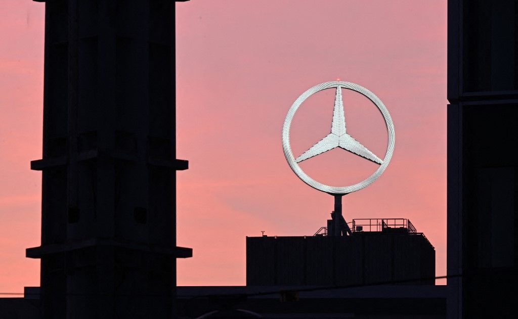 Mercedes-Benz logo