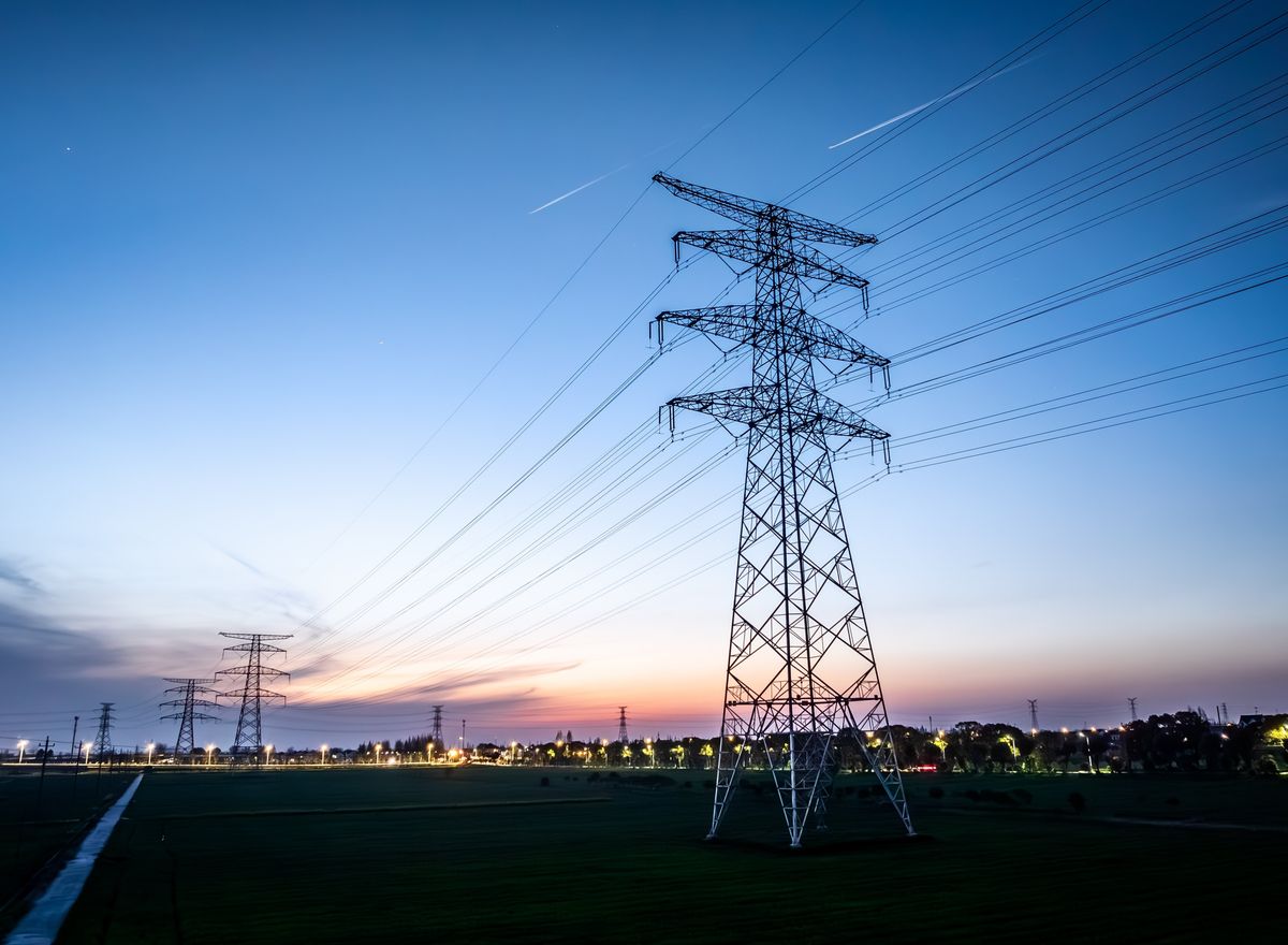 High,Voltage,Electricity,Tower,Landscape,At,Sunset, áram, áramfogyasztás
