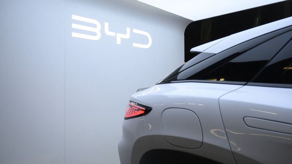 BYD Electric Car Display. szegedi BYD-gyár
