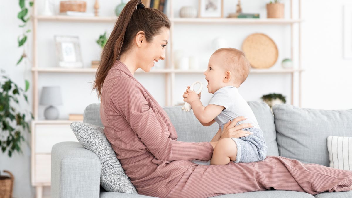 Happy loving family. Mother and her toddler baby boy playing at home
anyák adómentessége szja-mentesség