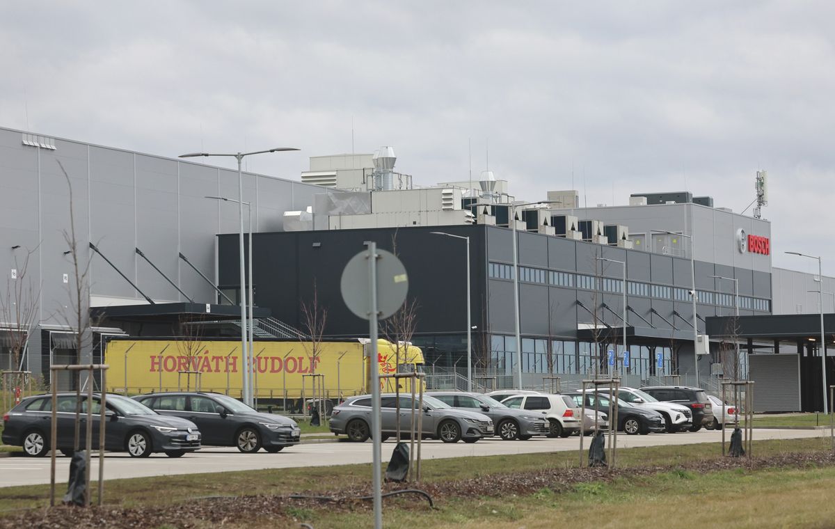A Bosch óriási logisztikai központot adott át Magyarországon