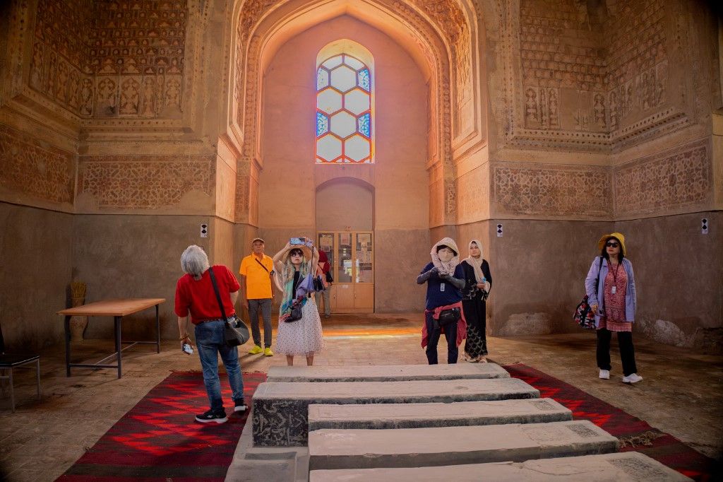 Foreign tourists visit Afghanistan Egyre több turista fedezi fel Afganisztánt