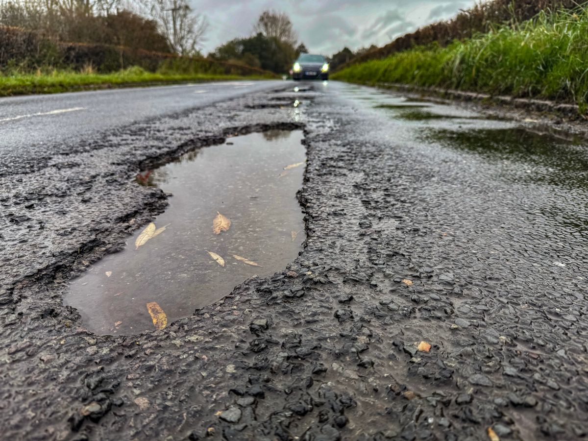 Potentially,Tyre-ripping,Potholes,On,The,Road,In,East,Sussex,,Uk. kátyú