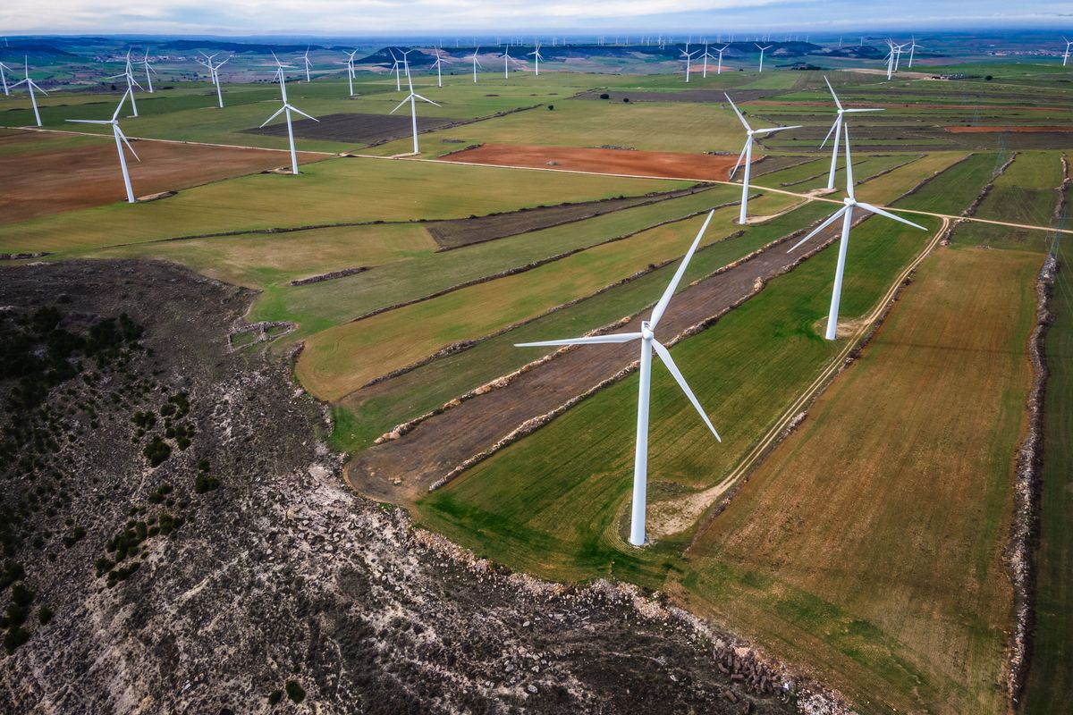 Iberdrola SA Hybrid Renewables Plant Ahead of Earnings