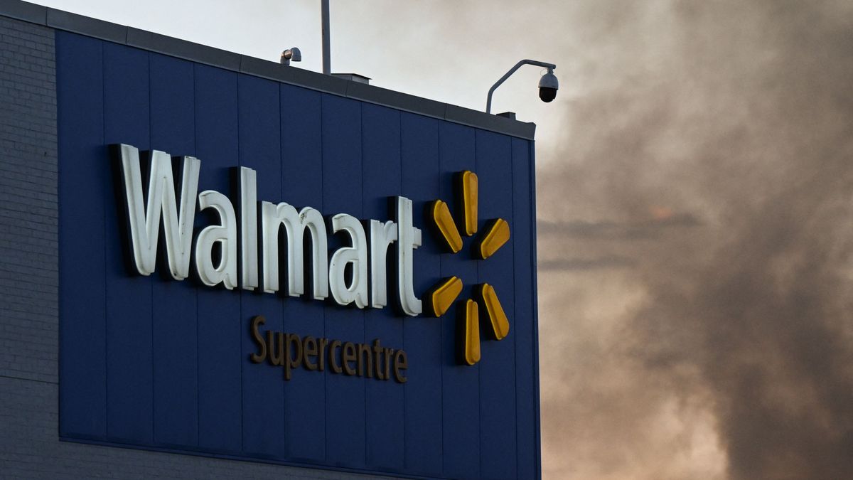 Edmonton's WWII Legacy Hangar 11 Consumed By Flames walmart