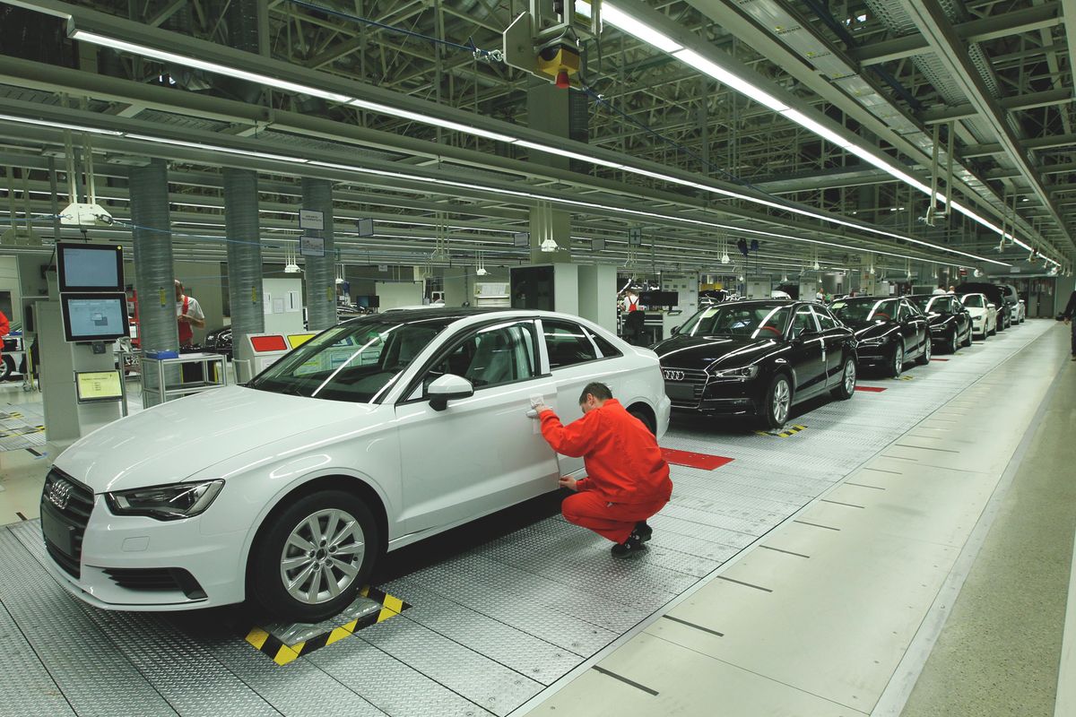 NBB_20141105_1644
A győri Audi beszállítójának szakszervezete alapbérfejlesztést követel