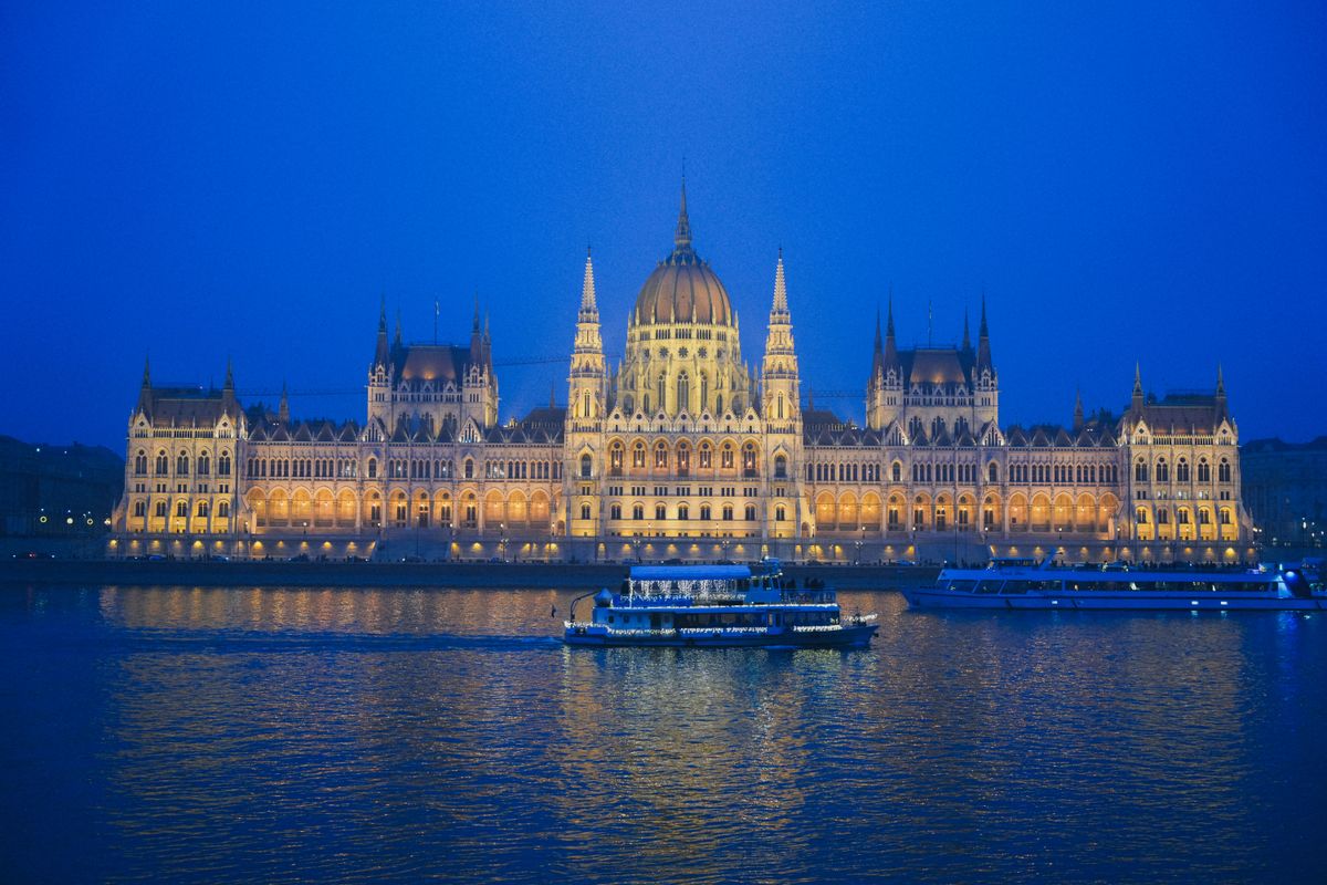 HUNGARY-BUDAPEST-PARLIAMENT-CITYSCAPE