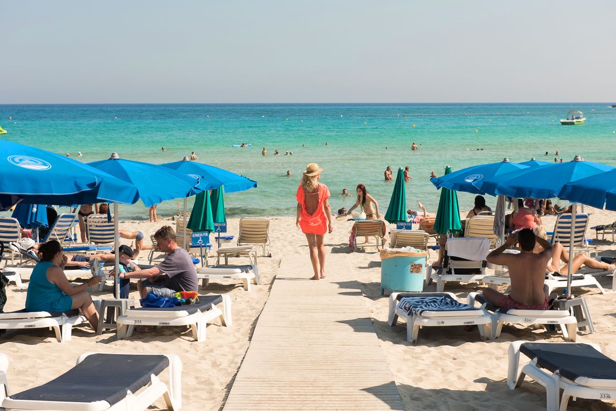 Nissi,Beach,,Ayia,Napa,,Cyprus,-,June,15,,2017:,Tourists