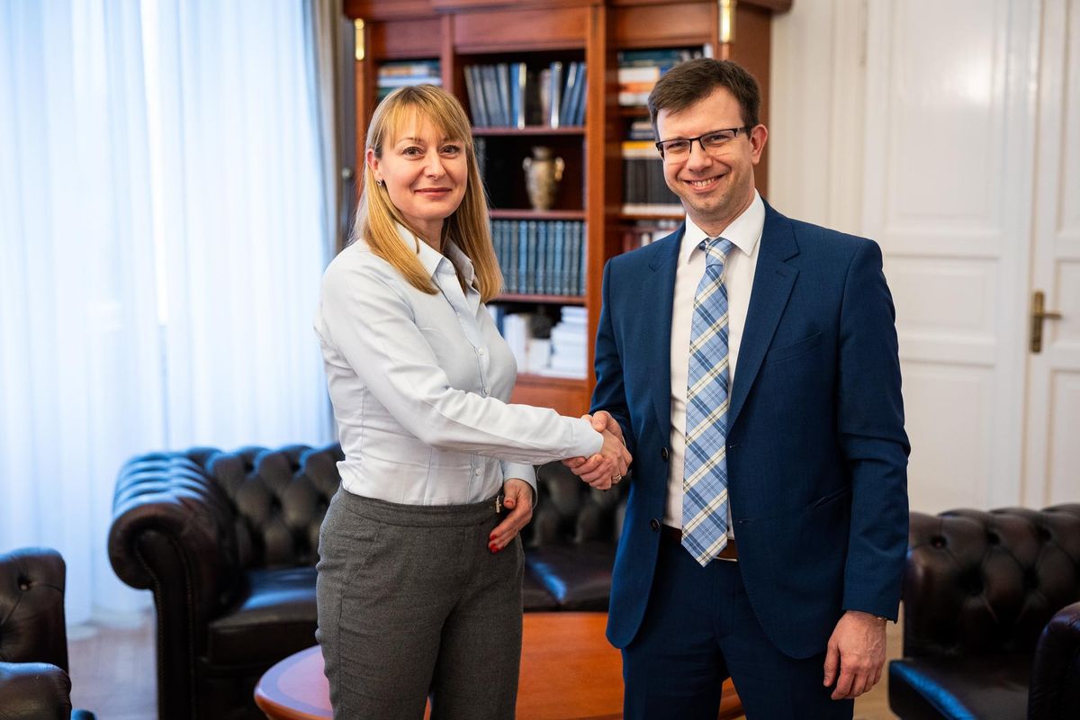 Ballester-Bólya Boglárka miniszteri biztos és Bóka János miniszter