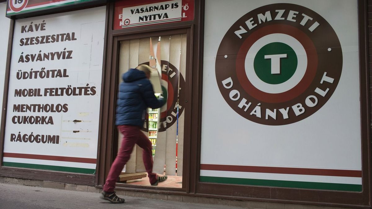 Felpörgetné a dohánytermékek árát a Tisza-program, a feketézők örömére