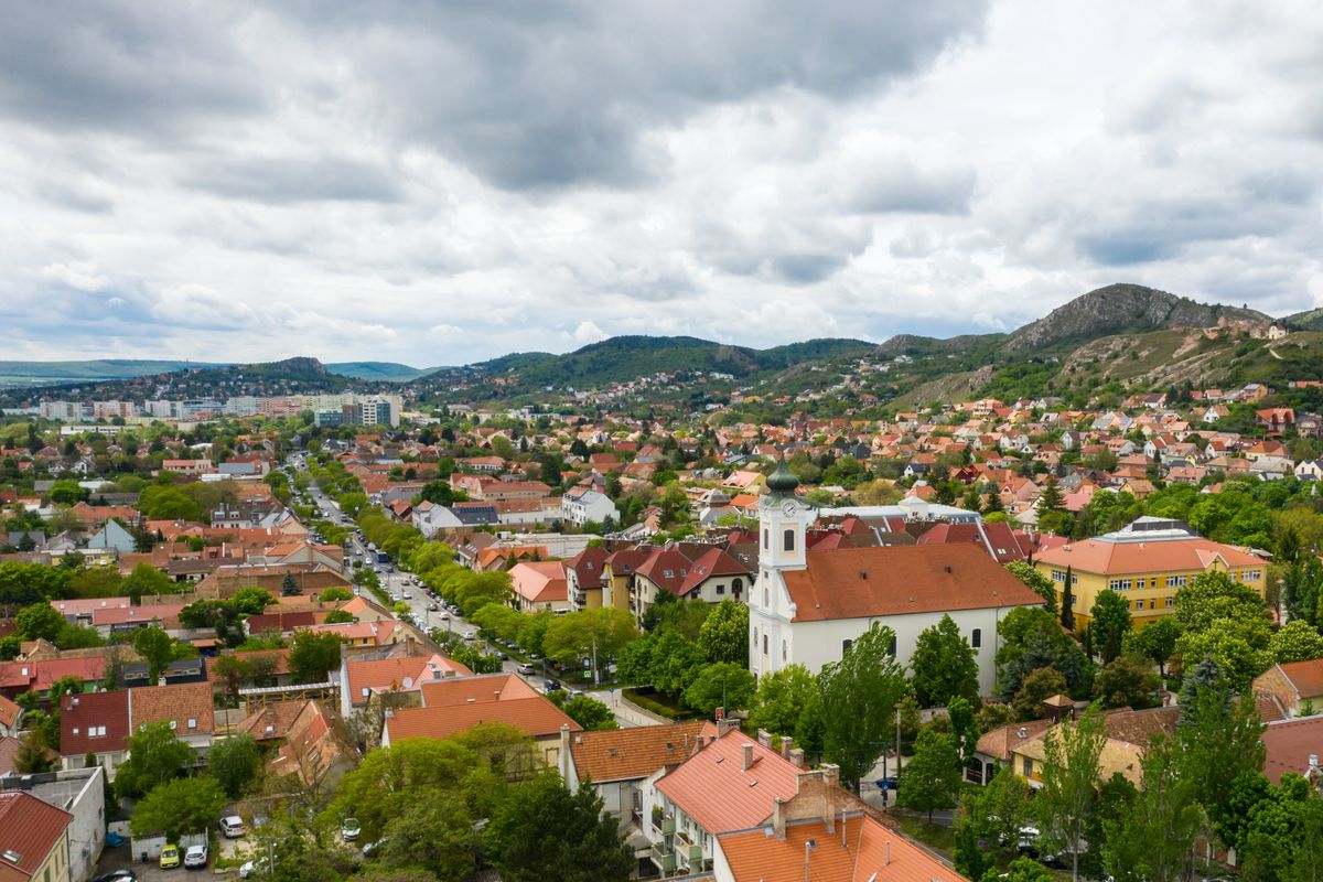 Budaors,Downtown,Aerial,View,In,Hungary., lakás, lakások, ingatlan, eladó, kiadó, Budaörs Ingatlanpiac: egyre felkapottabb a budapesti agglomeráció otthon lakás