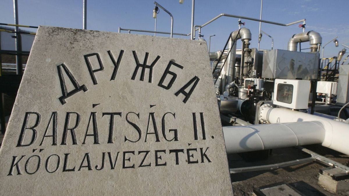 A tűzszünet vagy a béke arra is garancia lenne, hogy végre ne támadják a Magyarországnak fontos infrastruktúrát 
