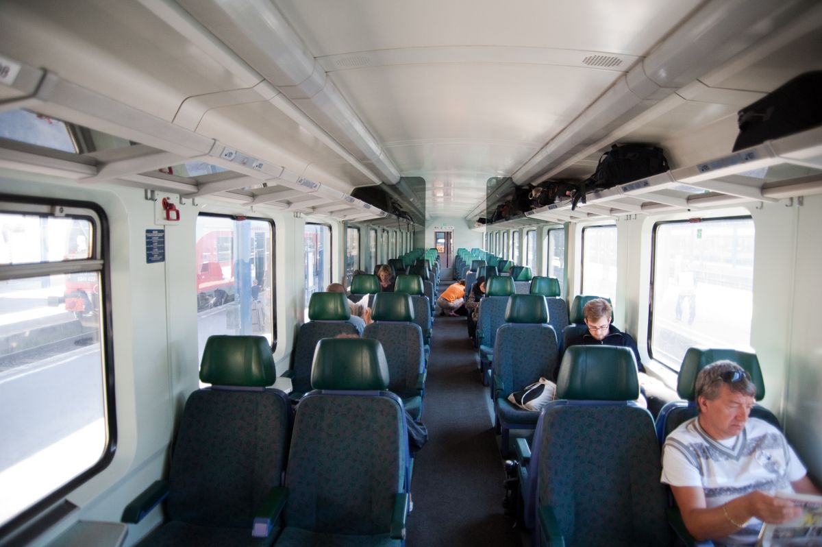 Budapest,/,Hungary,-,August,21,2010:,Rail,Passengers,Are