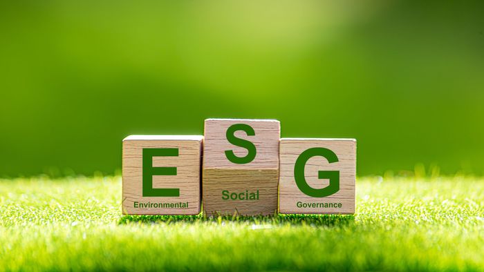 Tovább csökkennek a vállalkozások terhei: az NGM eltörölte az ESG-adatszolgáltatást – a jövőben még egyszerűbbé válna a rendszer