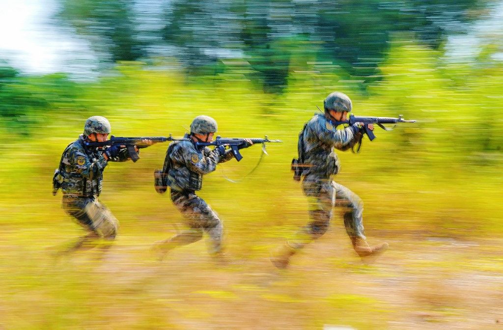 Combat Drill in Qinzhou Kína